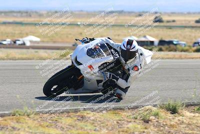 media/Oct-15-2023-TrackXperience (Sun) [[85198ff50b]]/Group 3/session 4 turn 3/